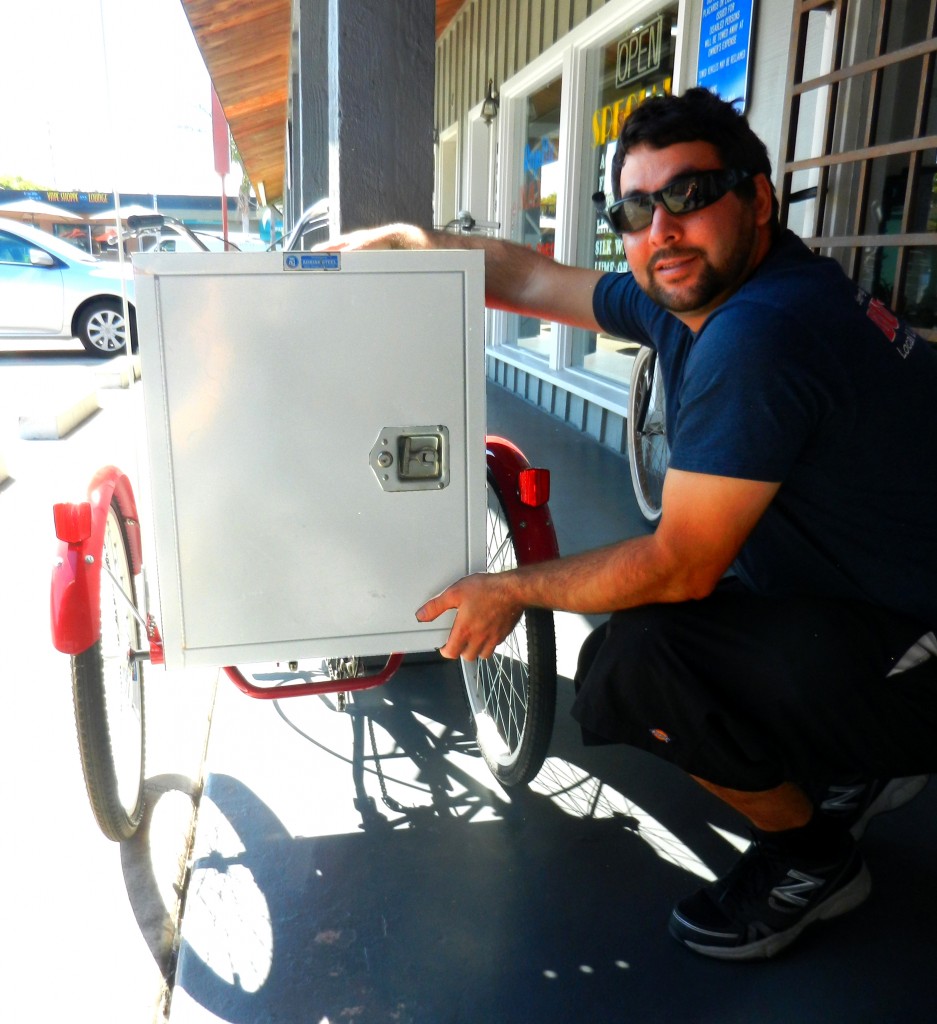 big-red-toolbox-wes-back-smile